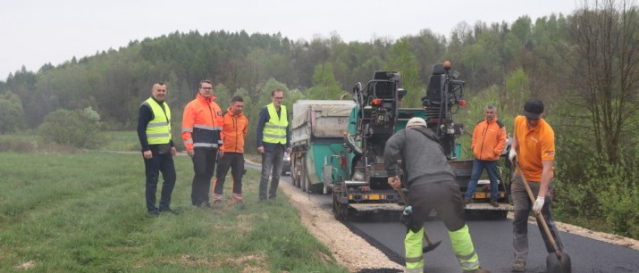 Wykonano kolejny etap modernizacji drogi gminnej na Wołówki w Zawadzie