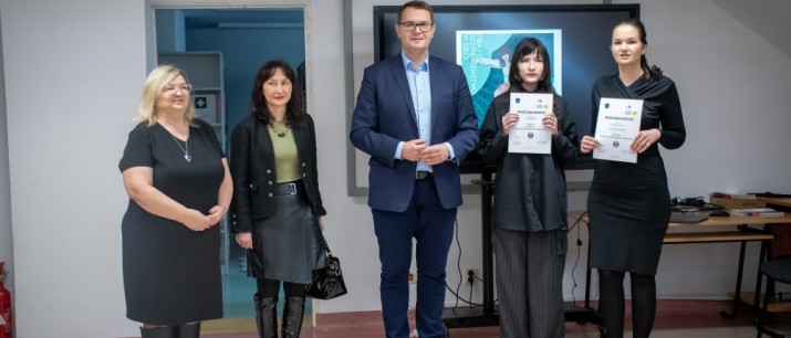 Uczniowie z Osieczan, Zasani i Poręby laureatami konkursu Pracownia Kompetencji Cyfrowych