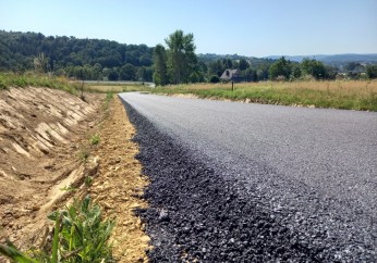 Modernizacja drogi w Głogoczowie - `Kobylica` z nową nawierzchnią