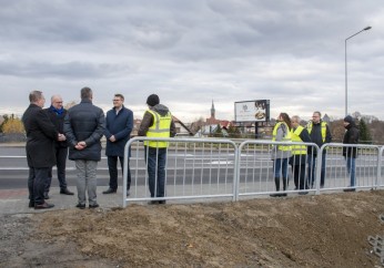 Kontynuacja budowy chodnika przy drodze wojewódzkiej w Borzęcie