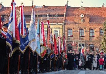 Uroczystości przed Pomnikiem Niepodległości