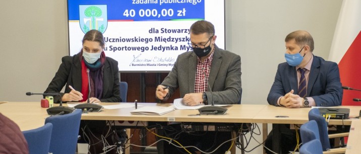 Kluby sportowe w Gminie Myślenice otrzymały wsparcie na rok 2022