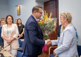Burmistrz Jarosław Szlachetka z wotum zaufania oraz absolutorium za rok 2023 
