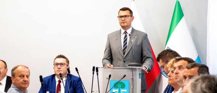 Burmistrz Jarosław Szlachetka z absolutorium za 2021 rok