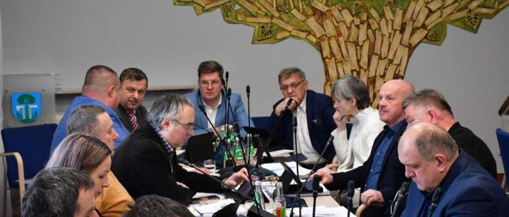 Sesja Rady Miejskiej w Myślenicach – radni opozycyjni przeciw projektowi budżetu Gminy Myślenice na rok 2024!
